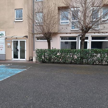 Brit Hotel Mulhouse Centre Bagian luar foto
