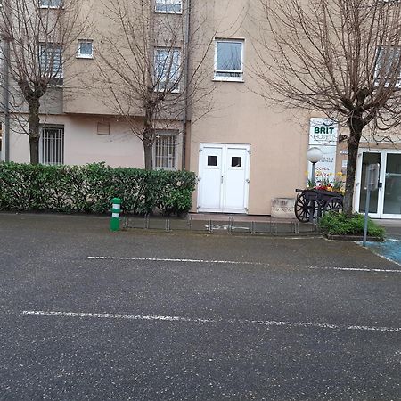 Brit Hotel Mulhouse Centre Bagian luar foto