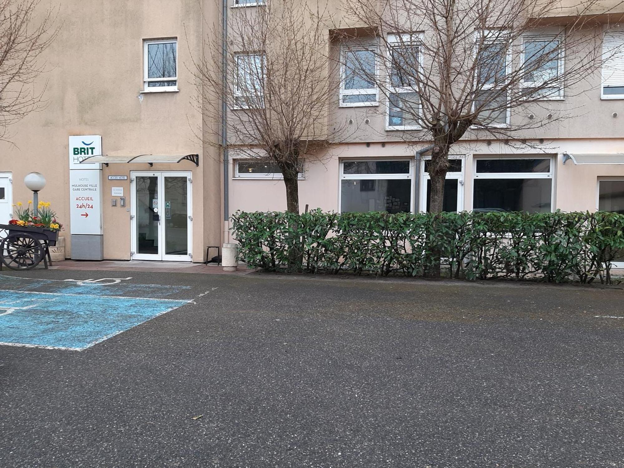 Brit Hotel Mulhouse Centre Bagian luar foto