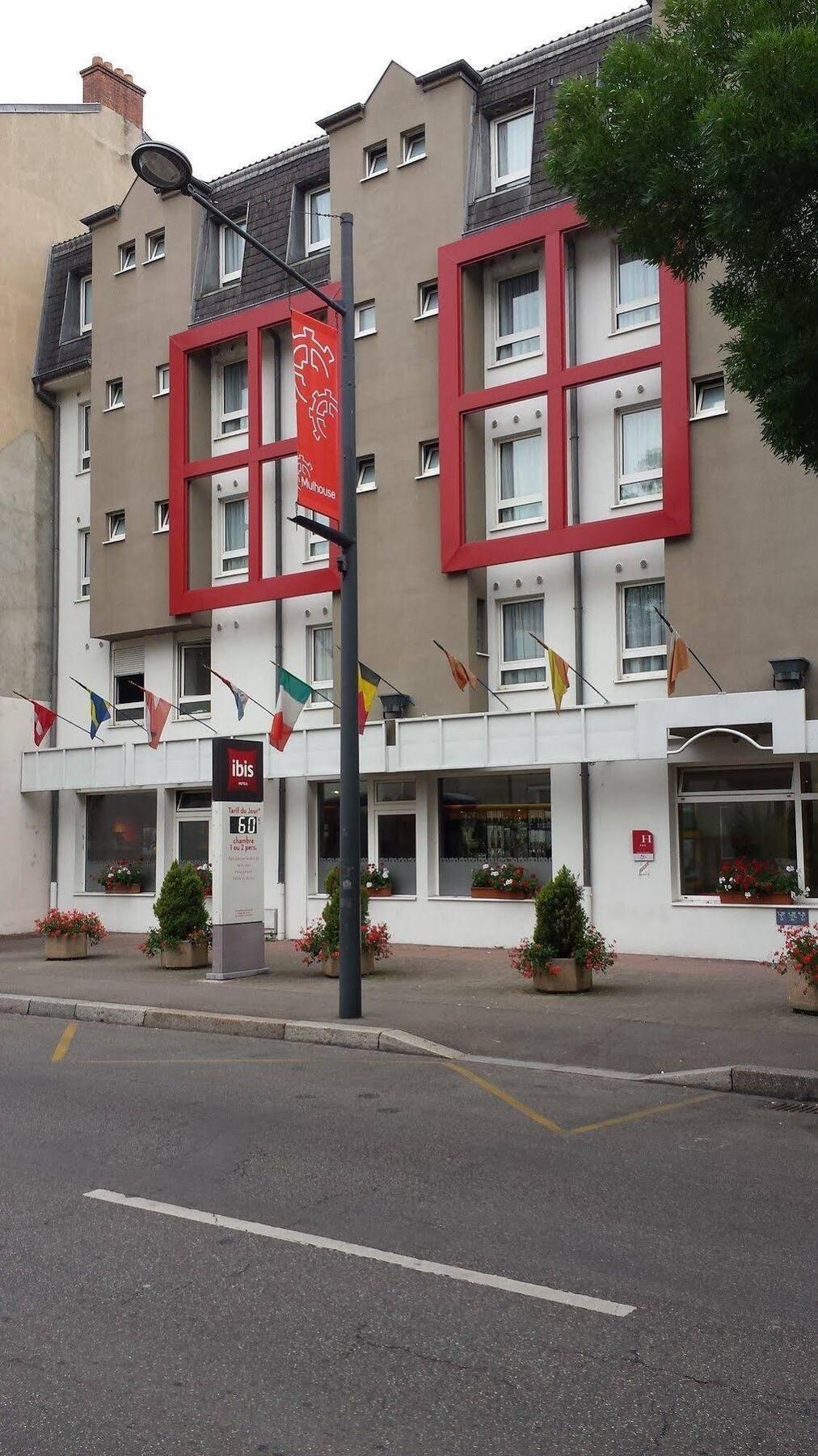 Brit Hotel Mulhouse Centre Bagian luar foto
